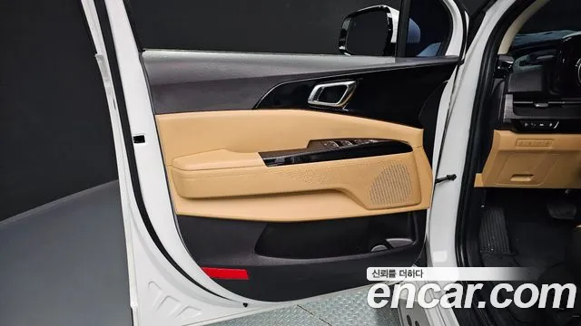 Kia Carnival — Фото автомобиля 13