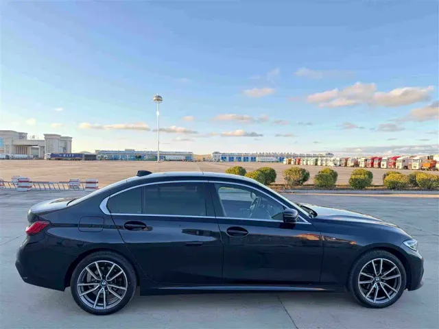 BMW 3 Series — Фото автомобиля 10