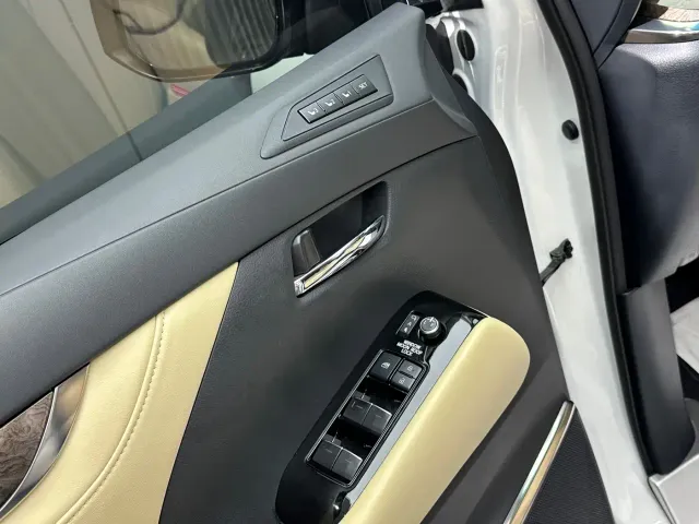 Toyota Alphard — Фото автомобиля 8