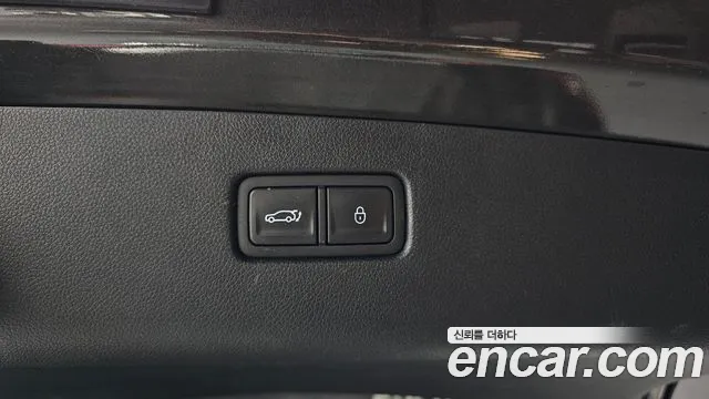 Genesis GV70 2.5T Бензин AWD — Фото автомобиля 8