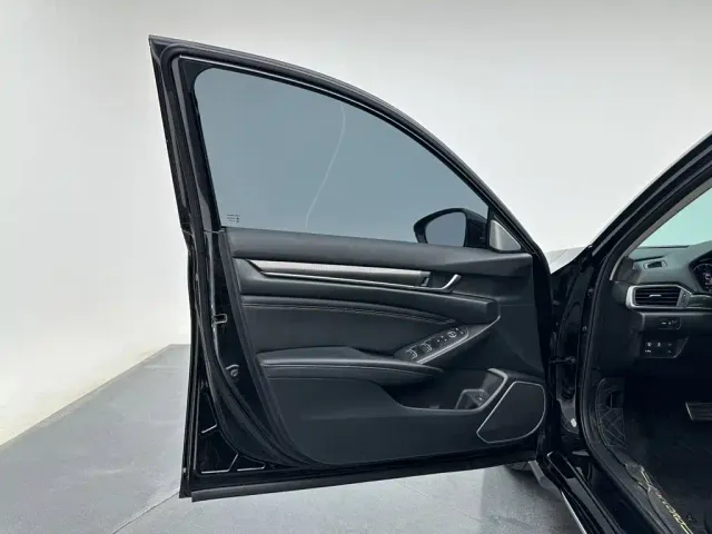 Honda Accord — Фото автомобиля 11