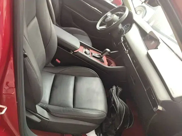 Mazda Axela — Фото автомобиля 24