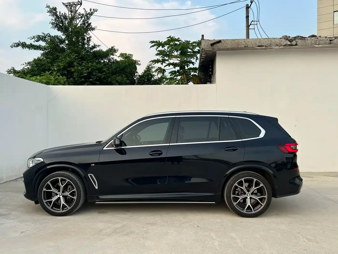 BMW BMW X5 2022 Facelift xDrive 40Li M Sport Package — Фото автомобиля 13
