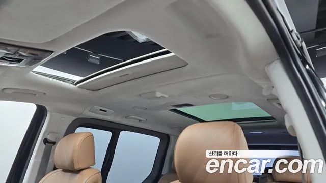 Hyundai Staria Staria 4WD Lounge 9 мест — Фото автомобиля 19