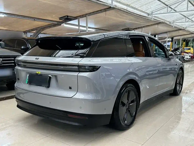 Li Auto i6 — Фото автомобиля 12