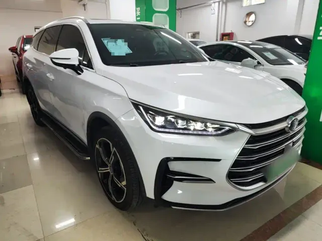 BYD Tang — Фото автомобиля 3