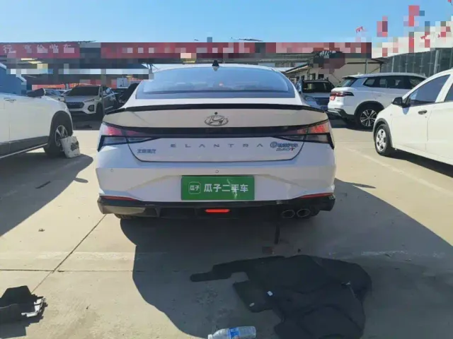 Hyundai Elantra — Фото автомобиля 5