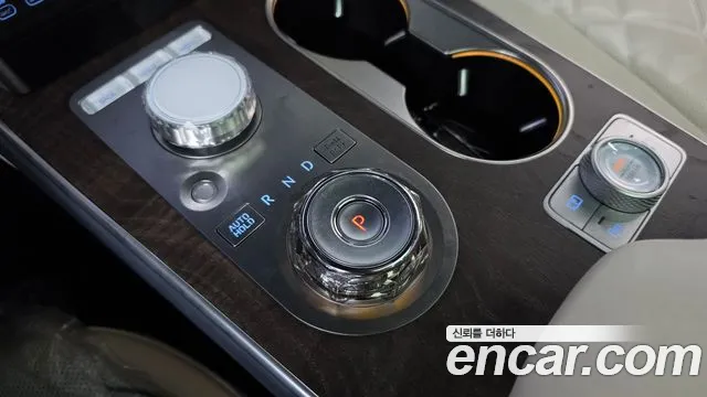 Genesis GV80 — Фото автомобиля 12