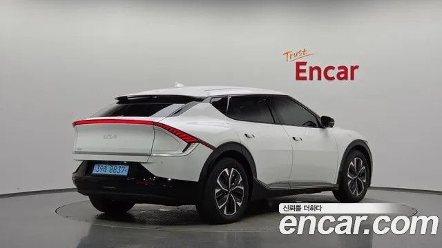 Kia EV6 — Фото автомобиля 2