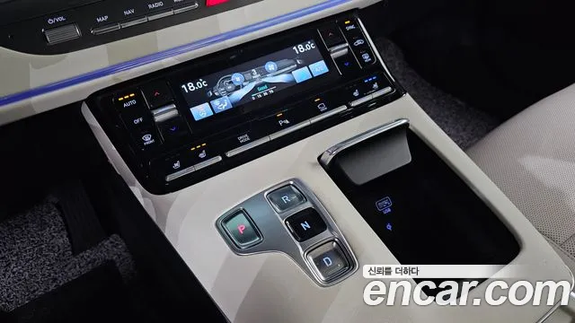 Hyundai Grandeur New — Фото автомобиля 12