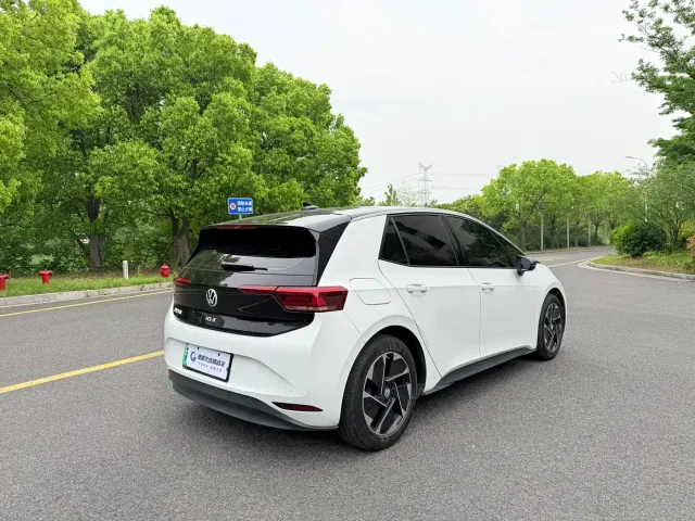 Volkswagen ID.3 — Фото автомобиля 6
