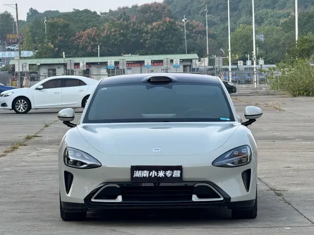 Xiaomi SU7 — Фото автомобиля 2