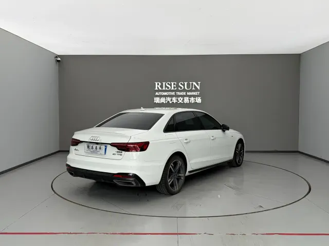 Audi A4L — Фото автомобиля 11