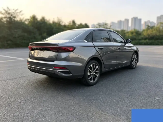 Geely Emgrand — Фото автомобиля 6