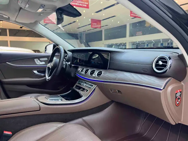 Mercedes-Benz E-Class — Фото автомобиля 9