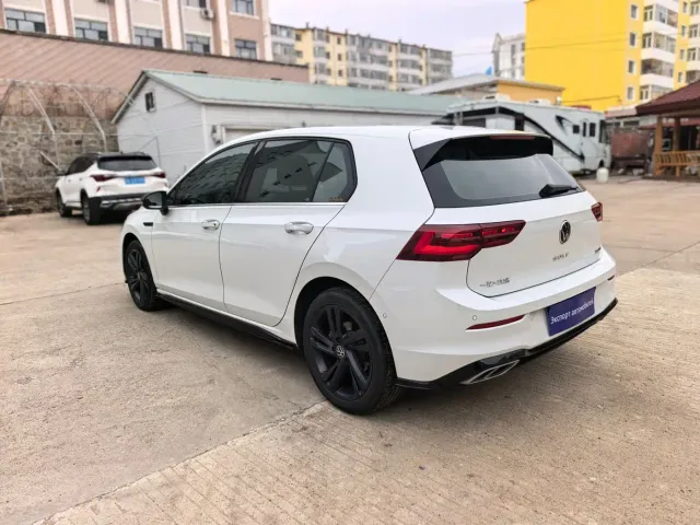 Volkswagen Golf — Фото автомобиля 6