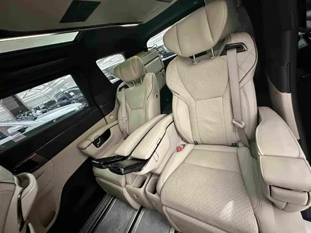 Toyota Alphard — Фото автомобиля 8