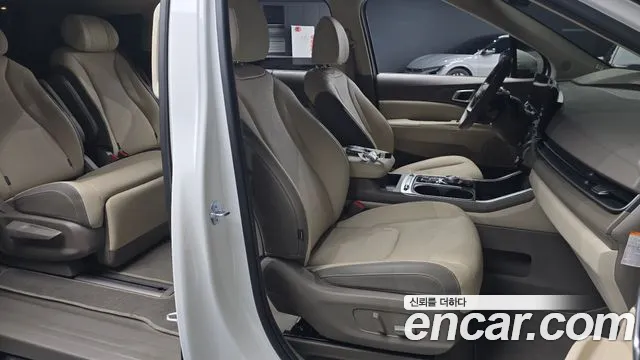 Kia Carnival — Фото автомобиля 16