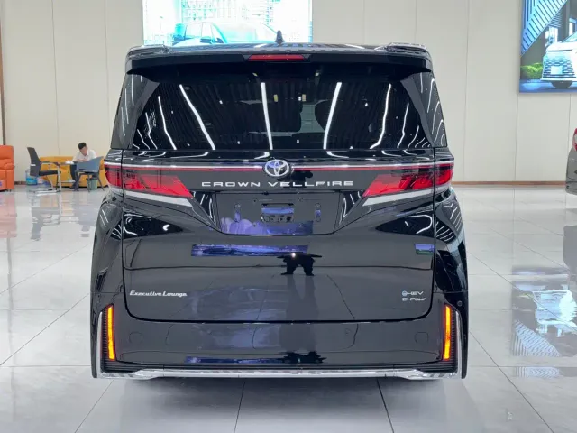 Toyota Vellfire — Фото автомобиля 11