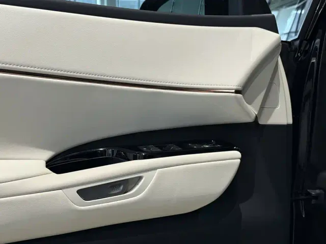 Lexus Lexus LM 2023 500h 6-Seater Prestige Edition — Фото автомобиля 11