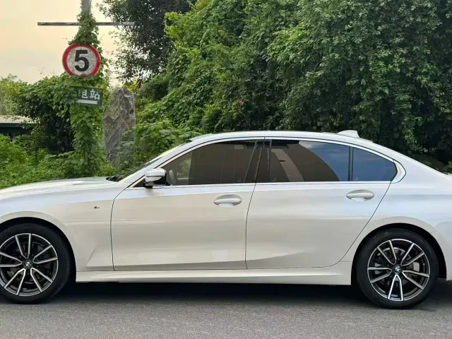 BMW 3 Series — Фото автомобиля 3