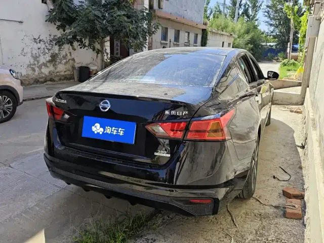 Nissan Teana — Фото автомобиля 3
