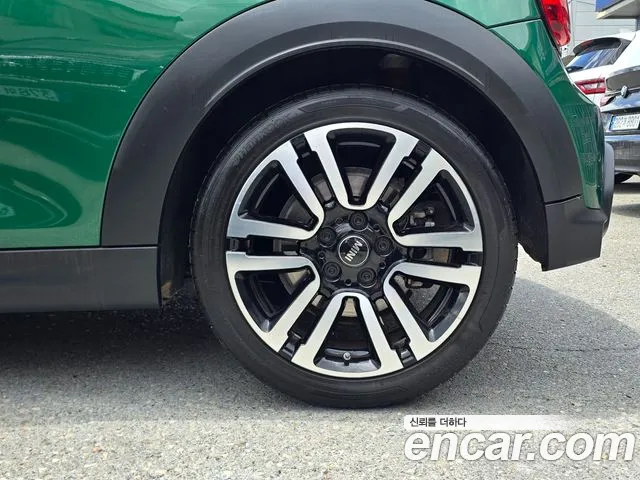 Mini Cooper — Фото автомобиля 16