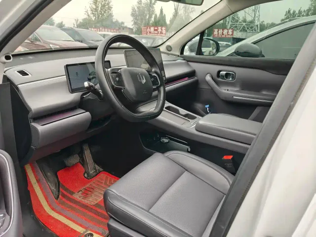 Leapmotor C10 — Фото автомобиля 7
