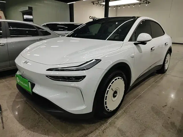 Фотография автомобиля — Onvo L60