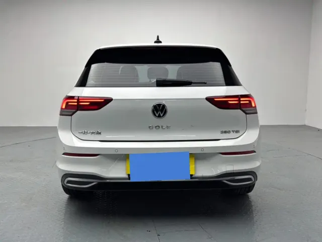 Volkswagen Golf — Фото автомобиля 7