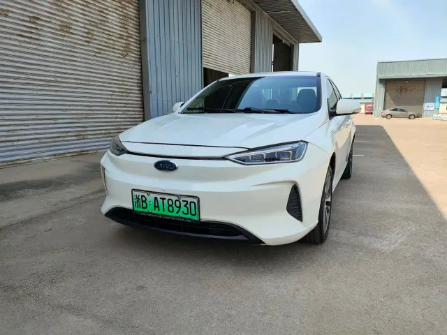 Фотография автомобиля — JAC Motors iEVA50