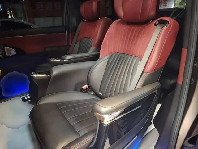 GAC Trumpchi M8 — Фото автомобиля 16