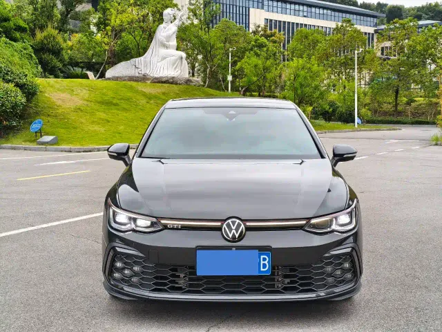 Volkswagen Golf GTI — Фото автомобиля 2
