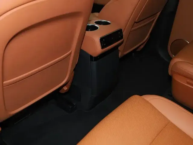 Li Auto Li L8 2025 Ultra Smart Renewal Edition — Фото автомобиля 27