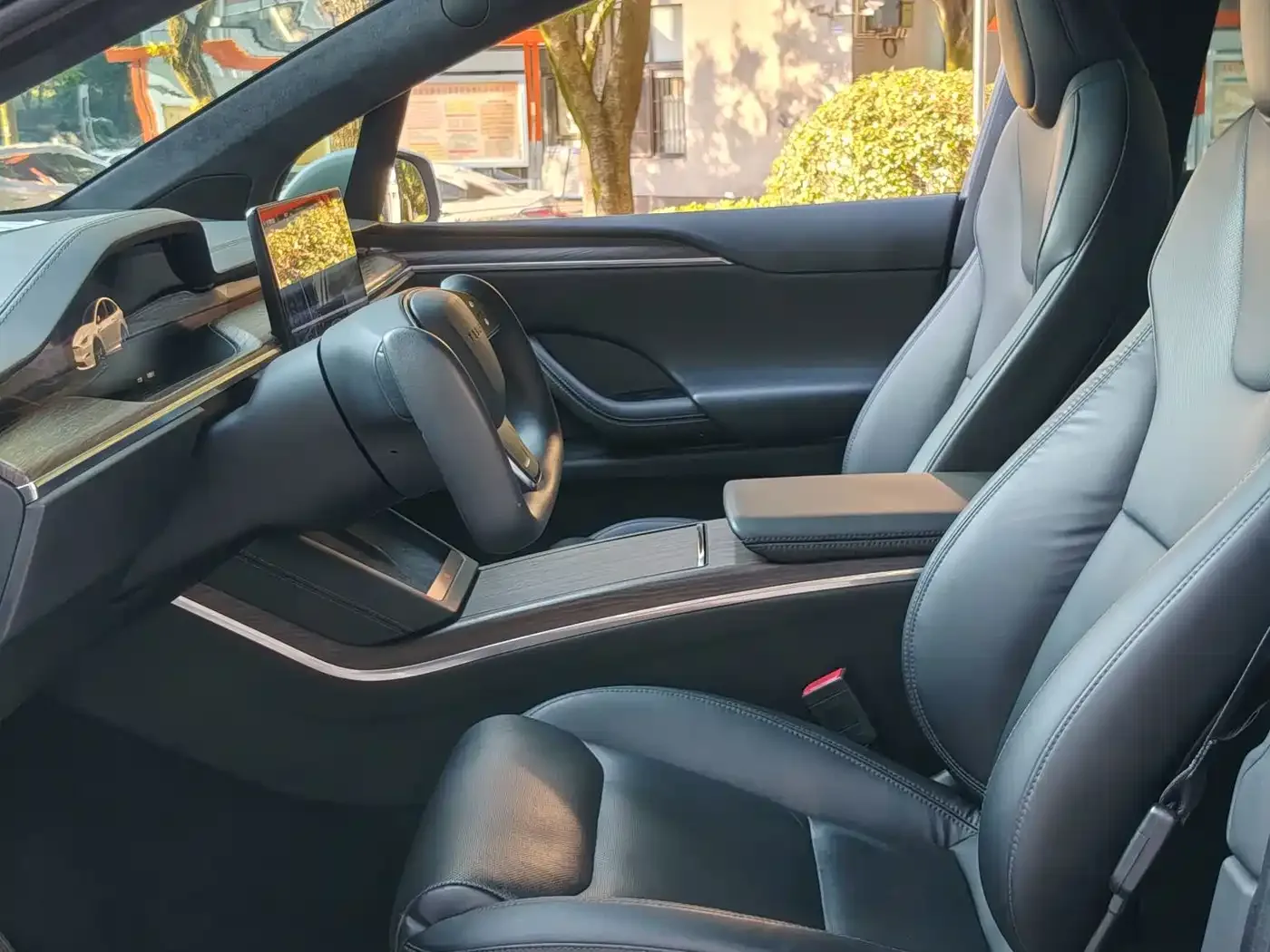 Tesla Model X 2023 Dual Motor All-Wheel Drive Edition — Фото автомобиля 21