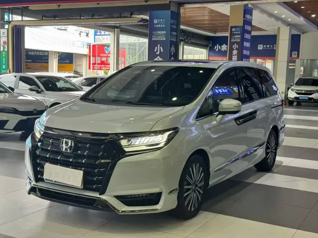 Фотография автомобиля — Honda Elysion