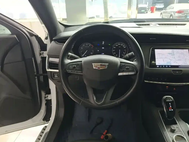 Cadillac XT4 — Фото автомобиля 10