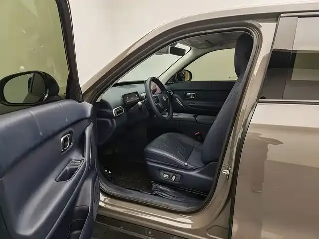 Leapmotor A10 — Фото автомобиля 12