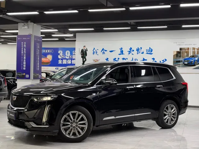Фотография автомобиля — Cadillac XT6