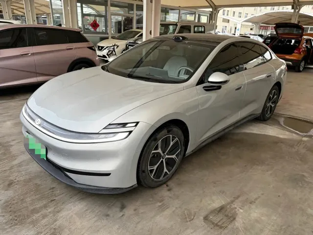 Фотография автомобиля — Changan Qiyuan A06