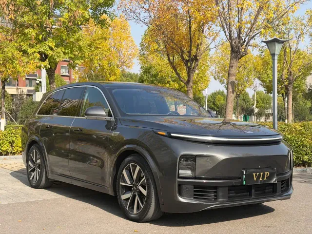 Li Auto L8 — Фото автомобиля 3