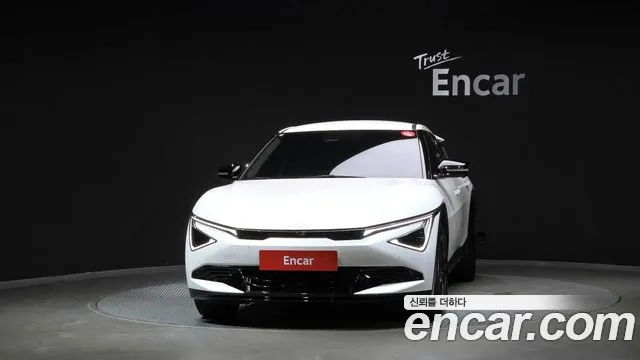 Kia EV6 New — Фото автомобиля 3