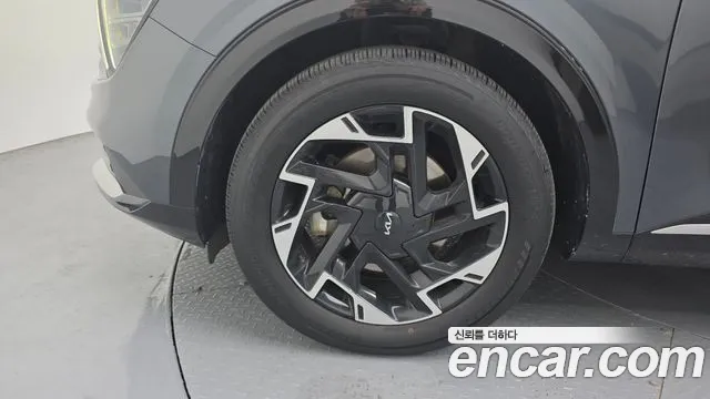 Kia Sportage Sportage 5-е поколение Бензин 1.6 турбо 2WD — Фото автомобиля 5