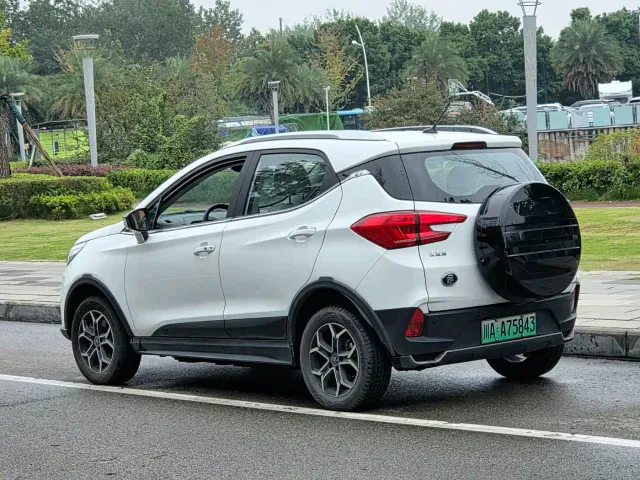 BYD Yuan Pro — Фото автомобиля 7