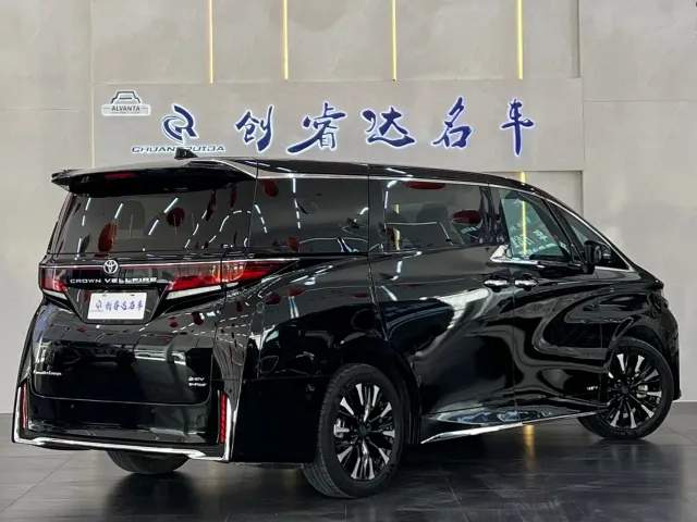 Toyota Vellfire — Фото автомобиля 3