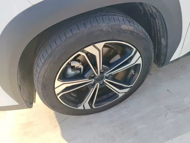 Geely Galaxy L7 — Фото автомобиля 22
