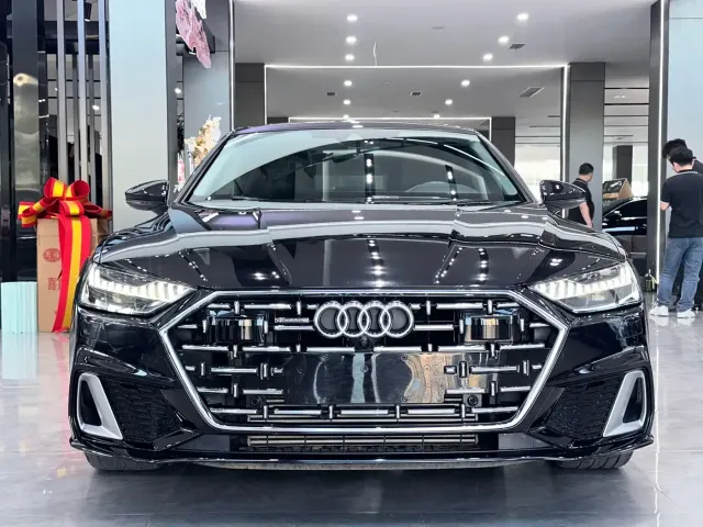 Audi Audi A7L 2022 45 TFSI quattro S-line Vision Crystal Package — Фото автомобиля 2