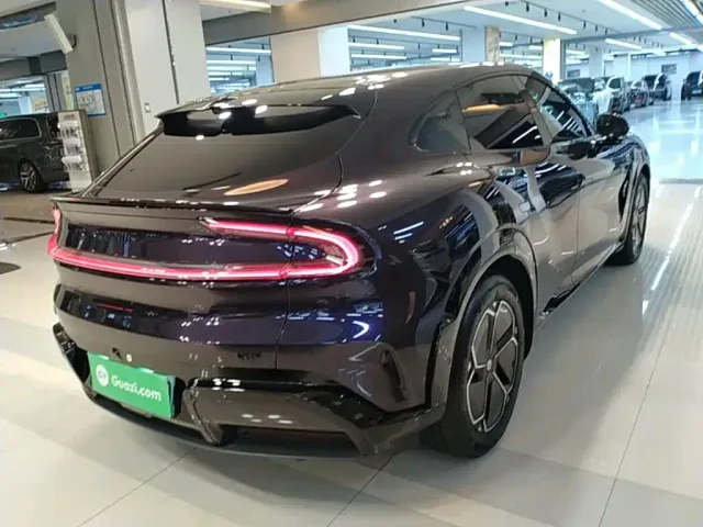 Xiaomi YU7 — Фото автомобиля 6