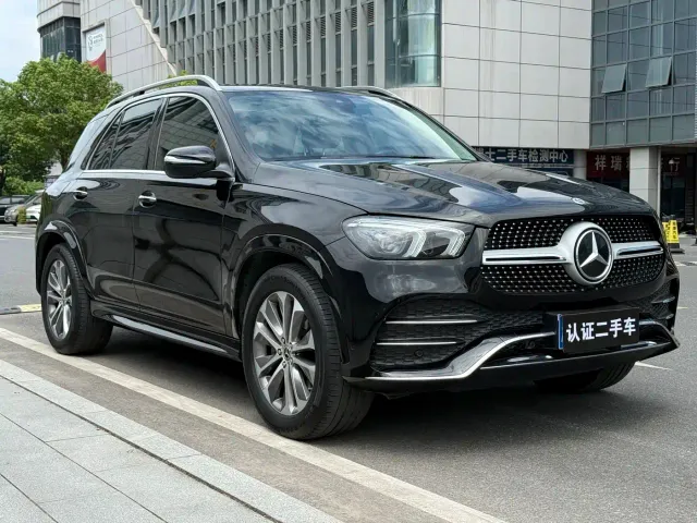Mercedes-Benz GLE-Class — Фото автомобиля 3