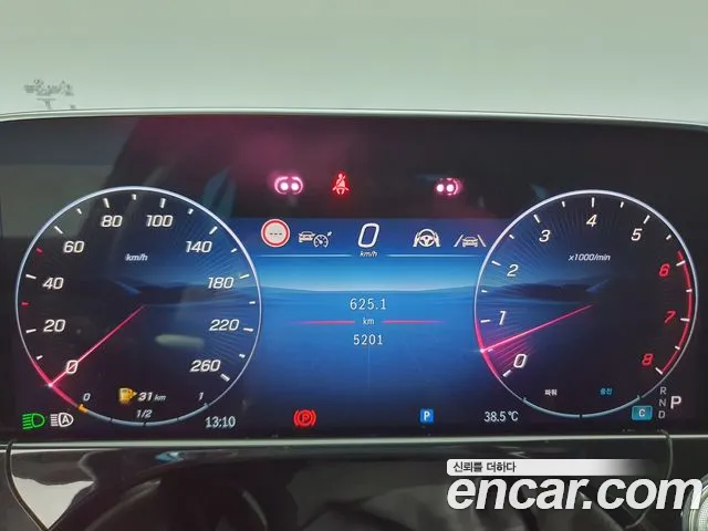 Mercedes-Benz E-Class — Фото автомобиля 7